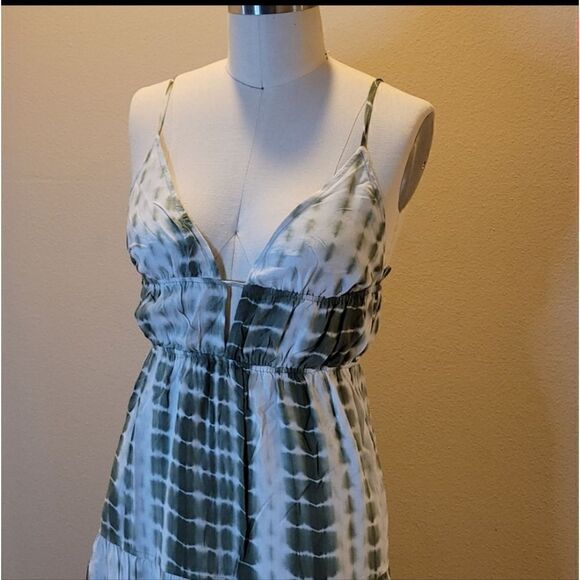 💲2️⃣0️⃣ Bundled ✔️Tie Dye Cut Out Open Back Maxi Boho Olive Dress Sz M - Picture 7 of 11